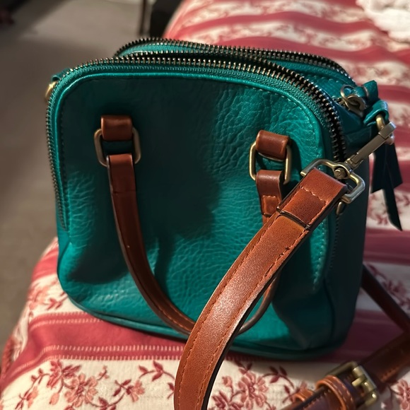 FREE PEOPLE TURQUOISE CROSSBODY 3 STORAGE COMPARTMENTS - Picture 1 of 4